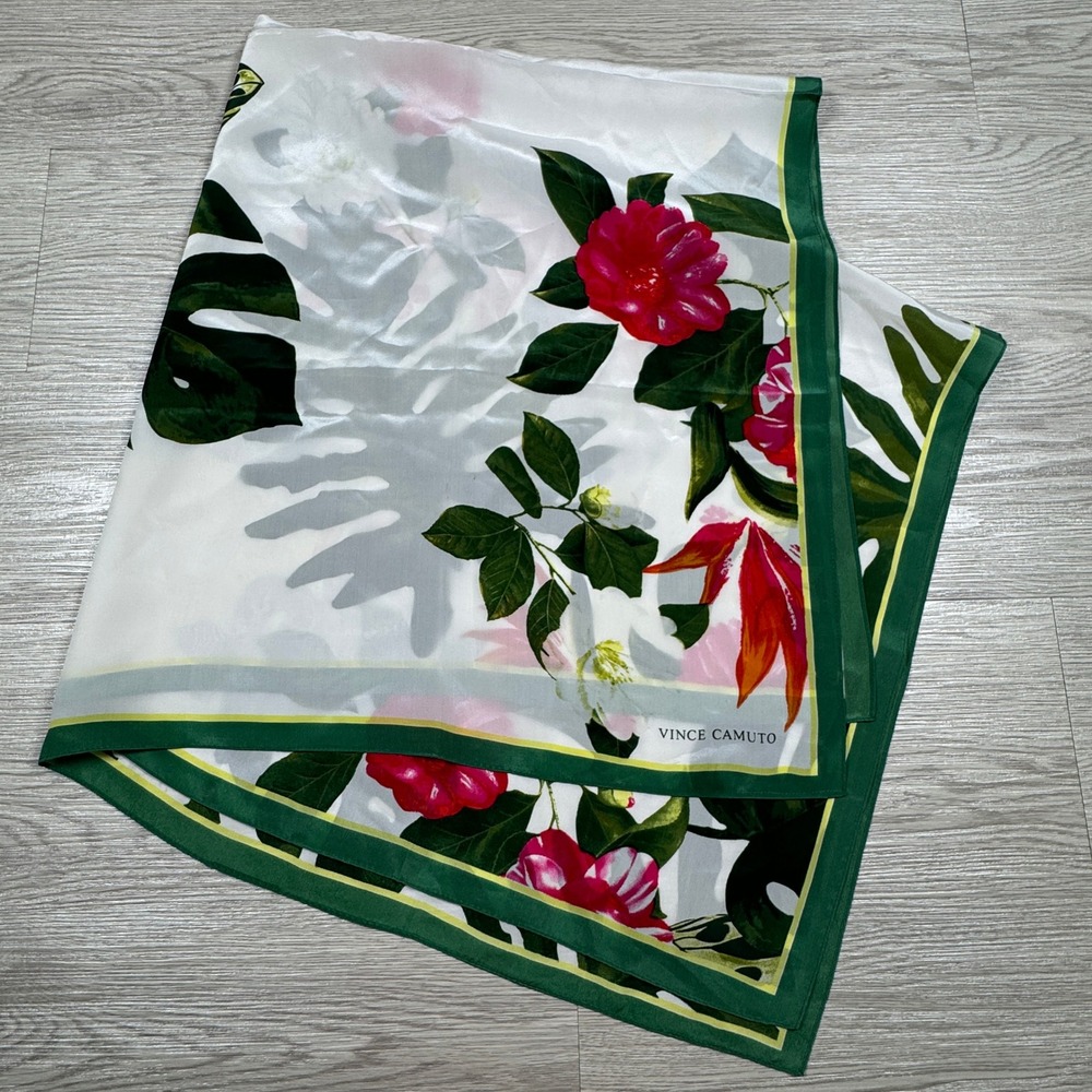 Vince Camuto Women Scarf‎ Square Tropical Floral Monstera Green White 34x34